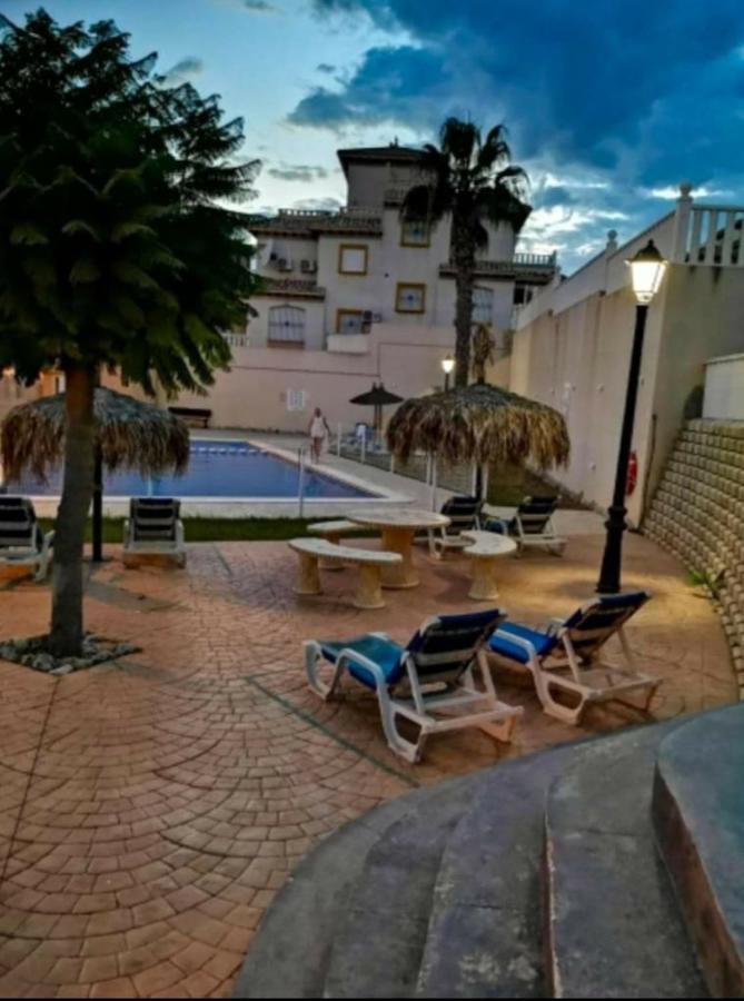 Апартаменты Casa Kris Ориуэла Экстерьер фото